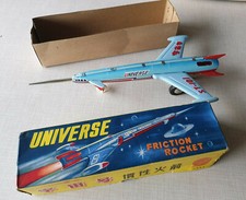    RARE UNIVERSE Friction Rocket Tin Toy MF 030 Vintage Red China