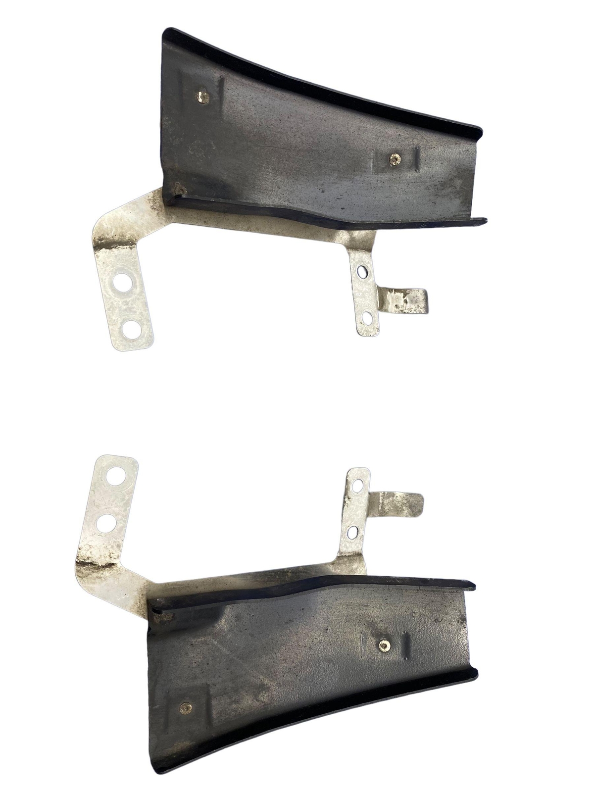 2019 ASTON MARTIN VANTAGE OEM REAR RIGHT & LEFT DUCT BRACKET SUPPORT SET (2)