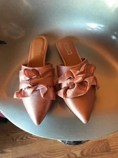 Yoki Women  pink Mule/Clog US 9 nice!!!!!!!!