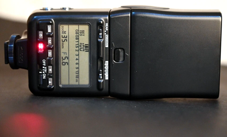 Nikon Speedlight SB-24 Dedicated Full Specification AF Assist Flash - Near Mint - Image 4 of 4