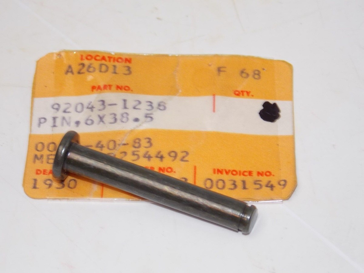 NOS KAWASAKI 1984-2006 FOOTREST PIN ZX900/750 KL600 ZG1000 ZR1100