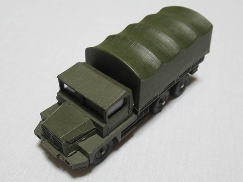 Dinky Toys camion militaire gazelle berliet 824 (D'occasion) à Langnau i. E. pour CHF 20 – avec livraison | Acheter sur