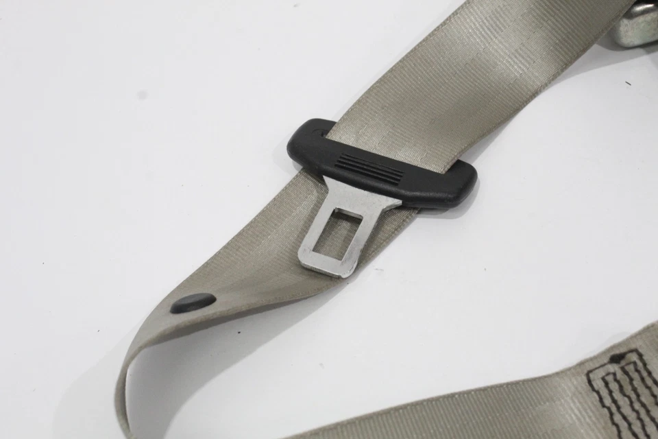 Audi A5 8T Cabriolet OS Right Rear Seat Safety Belt Light Grey 8F0857806 - Image 4 of 4