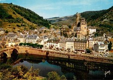 Estaing Aveyron Les Rives du Lot et le Chatea...
