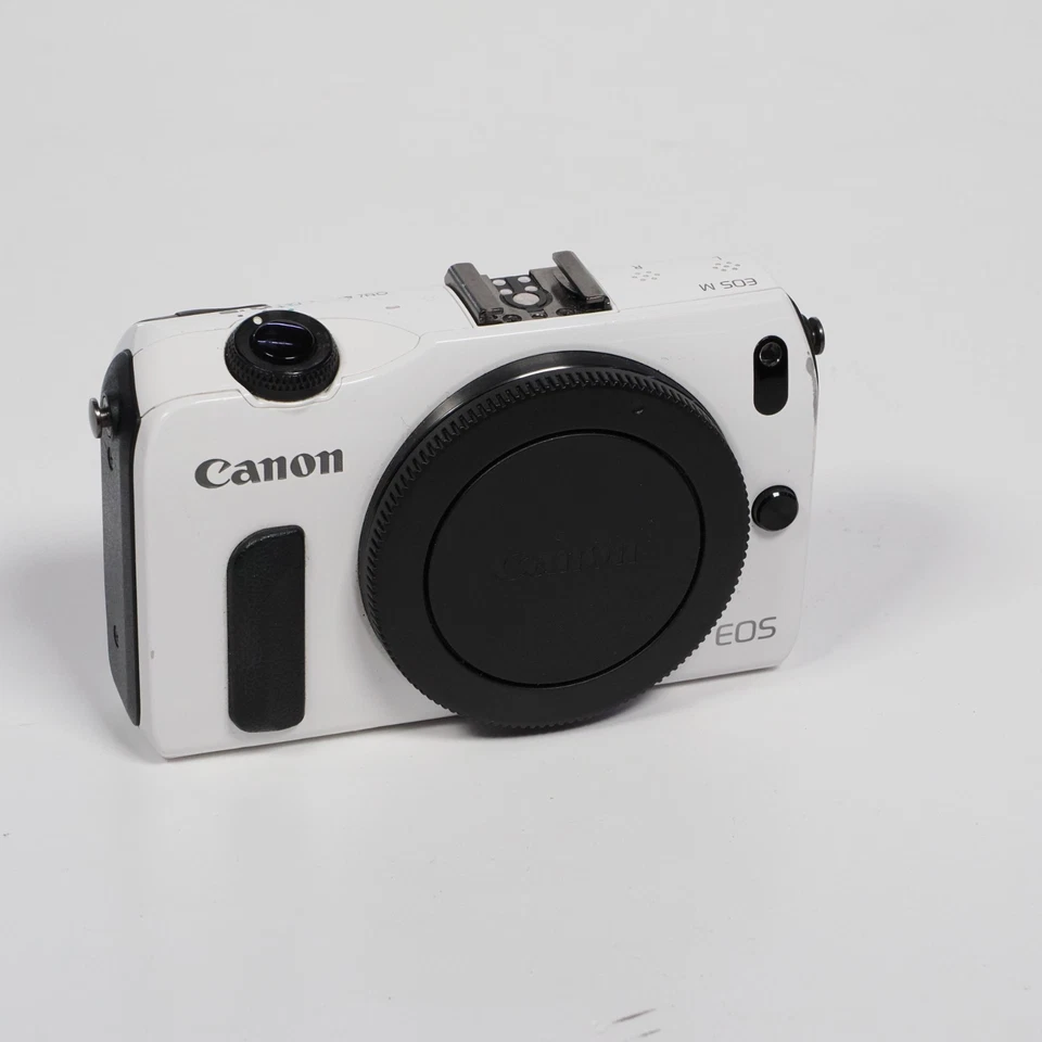 Canon EOS M, foto 2 di 4