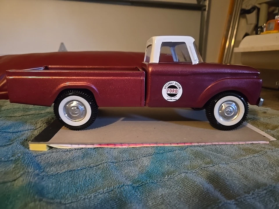 PICKUP FORD NYLINT "SPECIAL SPECIAL" "CON SUSPENSIÓN DELANTERA" Foto 4 de 4