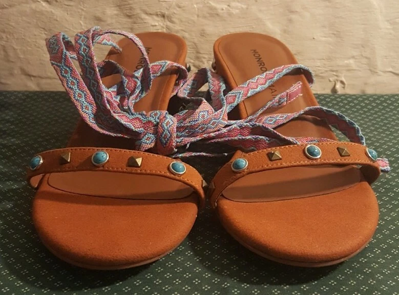 Monroe & Main Cute Bedazzled Jeweled Open Toe Shoes Size 8 M Suede Color Tan - Image 2 of 4