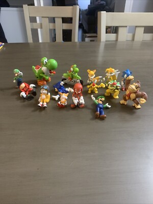 Mixed Video Game Figure Lot: Super Mario Sonic The Hedgehog Donky Kong Bowser