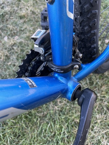 Cannondale SL5 Mountain Bike With Blue XL Frame, 29" Wheels, Excellent Condition - Picture 18 of 24