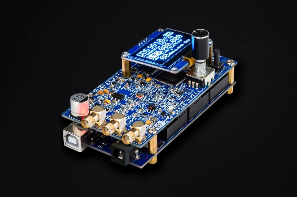 DDS AD9910 v3.5 Shield for Arduino RF Signal Generator AM/FM/SWEEP - Image 2 of 4