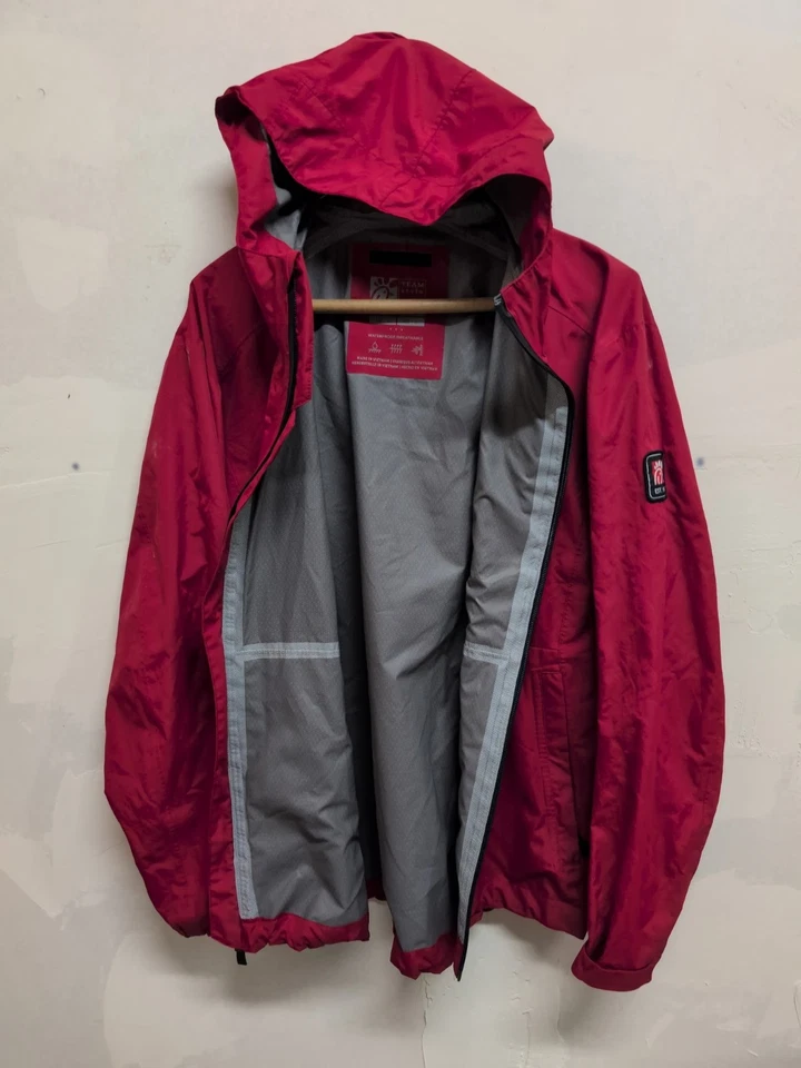 Chic-Fil-A Team Jacket Sz M Red Waterproof Breathable Hooded Employee Jacket - Image 2 of 4