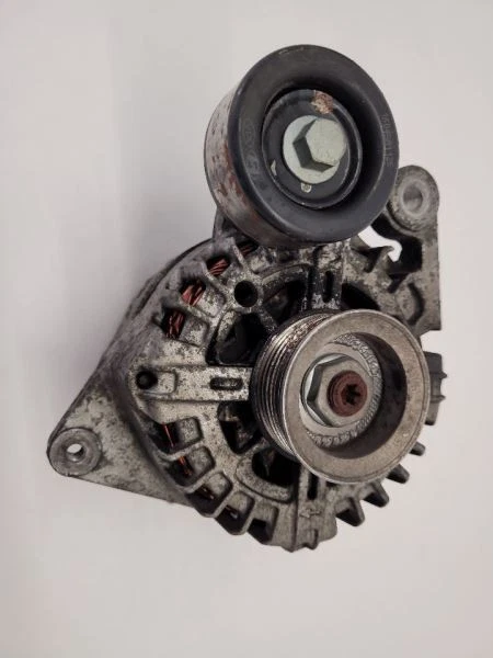 Alternador 150 amperios Hyundai Tucson 2016-2021 373002E820      Foto 2 de 4