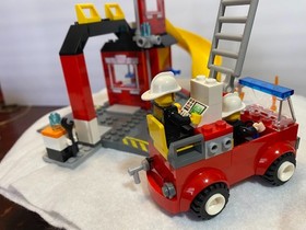 LEGO Juniors City: Fire Emergency (10671) 99% Complete w Manual (2 pc missing)