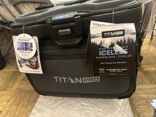 Titan PRO by Arctic Zone 40 Can Iceless Zippe...