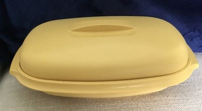 Tupperware Gold  Covered Vegetable/Casserole Dish 