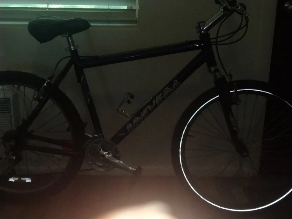 Bicicleta de montaña Univaga 7005 Rock Shock suspensión 26 suspensión delantera Foto 2 de 4