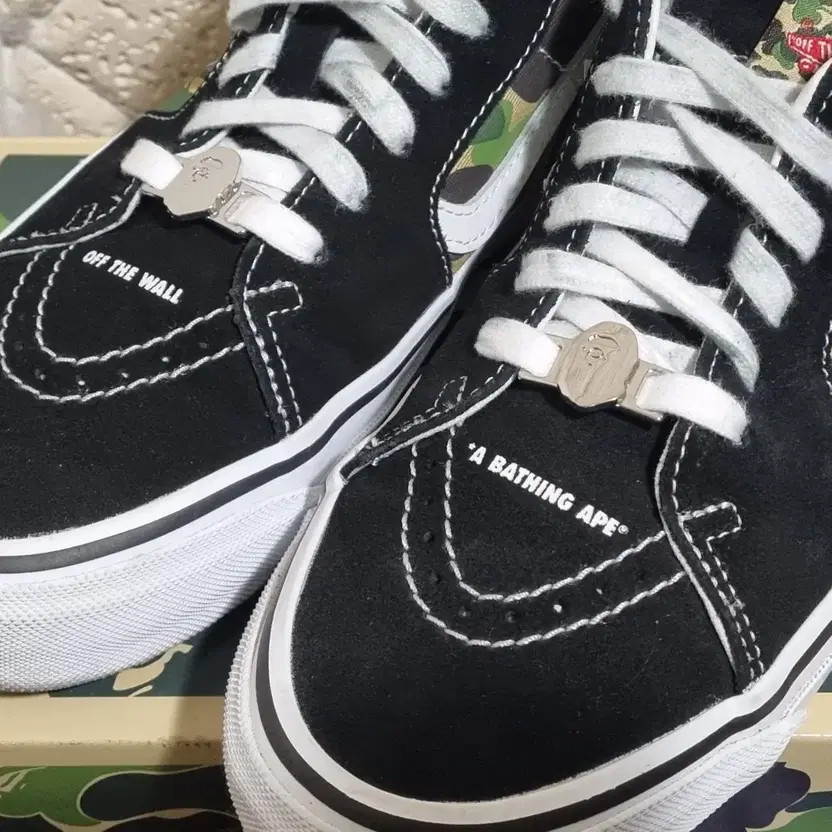 Vans x Bape Sk8-Hi Mid Sneakers, Size 265, Black Suede thumbnail 6