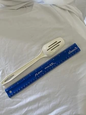 VINTAGE KING KRAFT SLOTTED SPOON LIGHT BEIGE