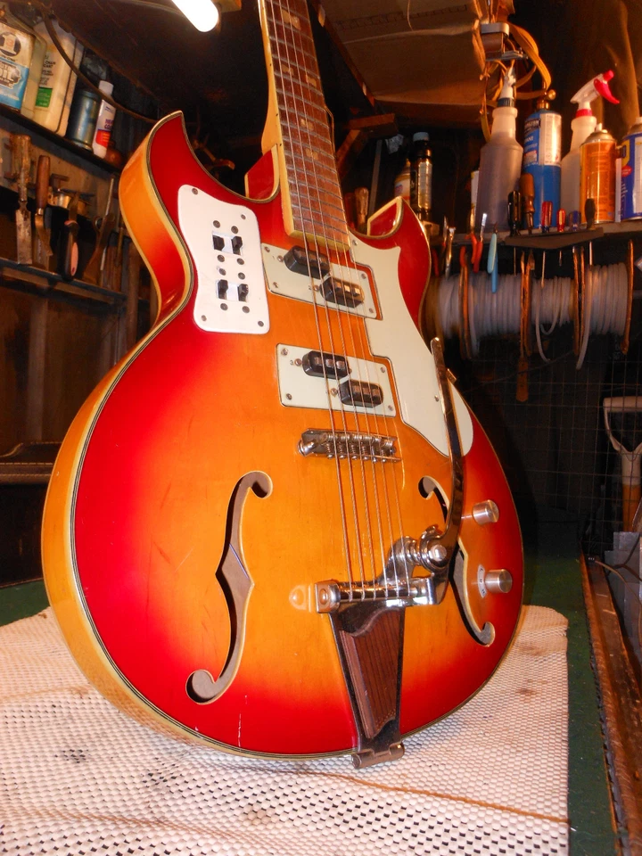 VINTAGE NORMA 4-PICKUP GUITAR JAPAN-MADE Double Pointed - Image 3 of 4