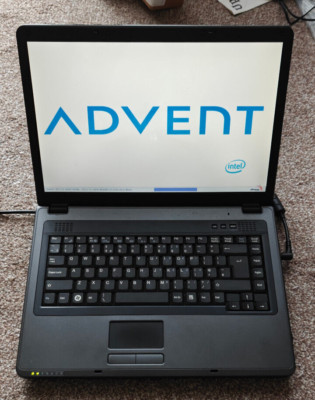 Advent K4000 2GHz 15,4'' Laptop Linux Office Wifi 120GB SSD günstig