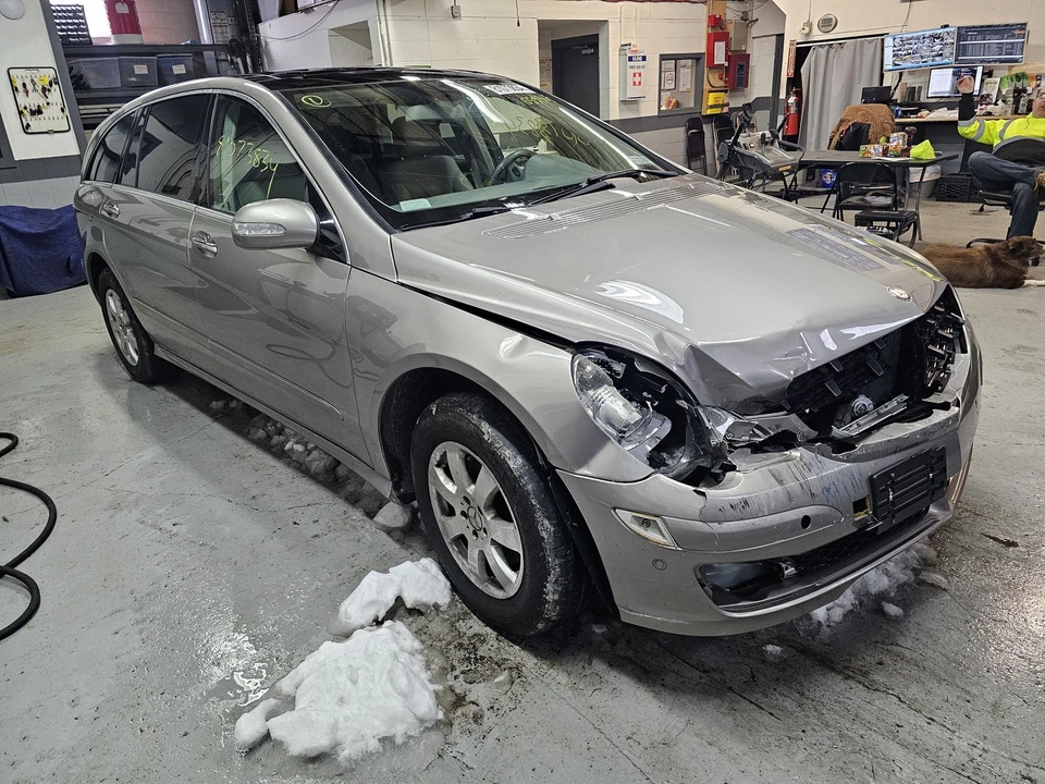 Used Front Center Interior Rear View Mirror fits: 2007 Mercedes-benz Mercedes r- - Image 4 of 4