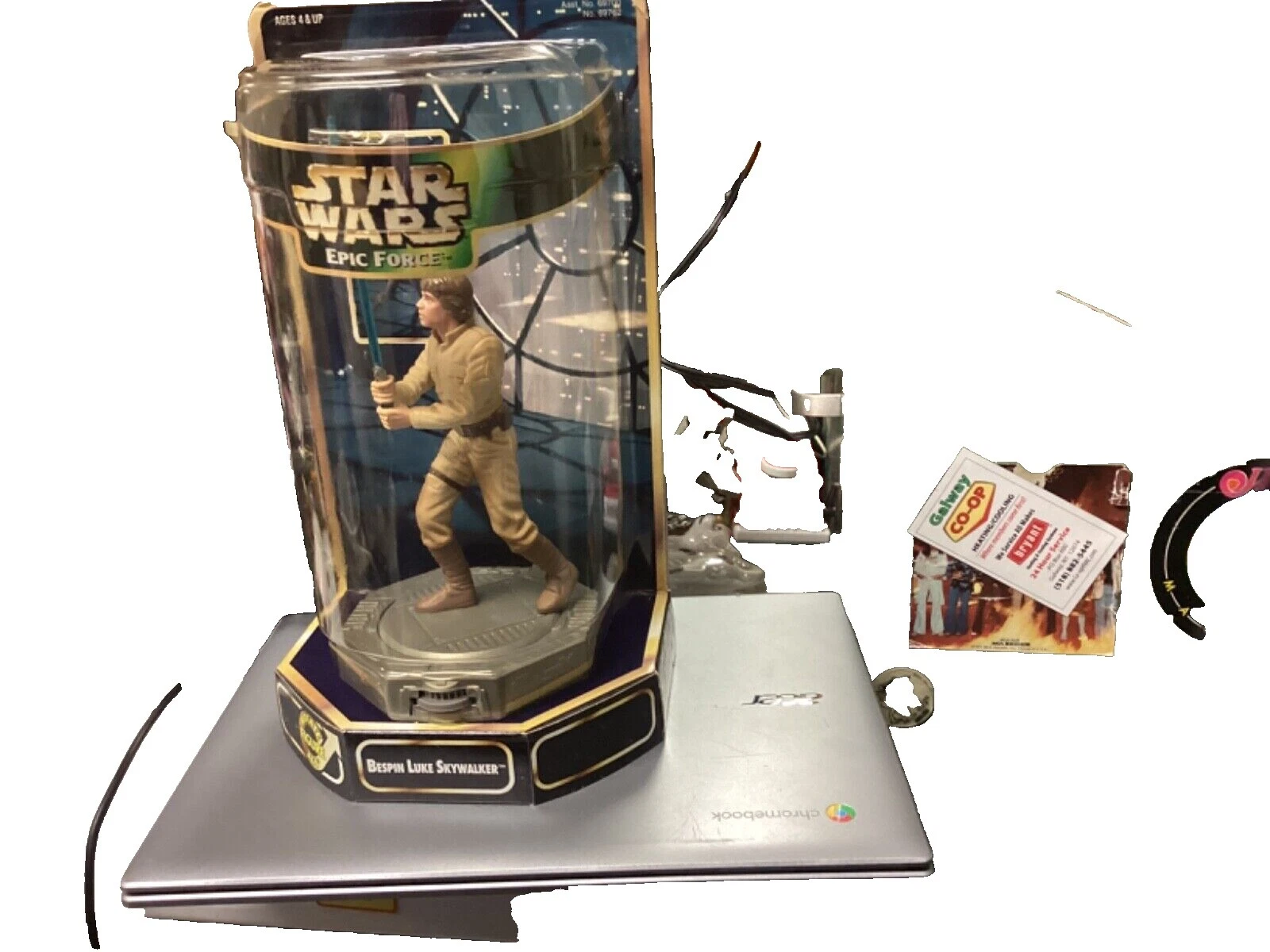 Kenner Resin Action Figures & Accessories