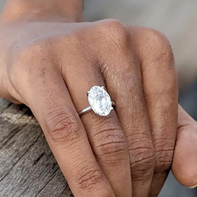 14 Karat Weißgold Diamant Ring IGI Lab Grown 2 Karat E F VVS2 CVD Ovalschliff