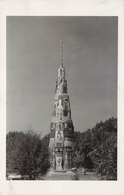 RPPC Ed Galloway Fiddle House Totem Pole Park Route Hwy 66 Photo Postcard I53