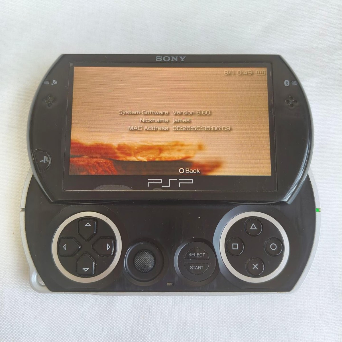 PSP GO console Black with Charger PSP-N1004 screen with protect