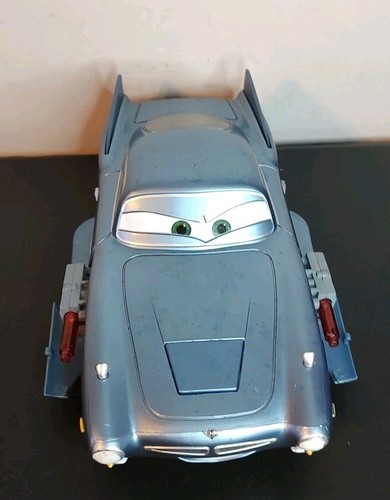 Disney Pixar Cars Bundle Finn McMissile Aston Martin Siddeley Cargo Plane 2011 - Picture 7 of 15