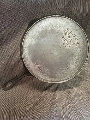 Wagner Ware Cast Iron 10.5" Flat-Bottomed Round Frying Pan skillet Model 1058-P