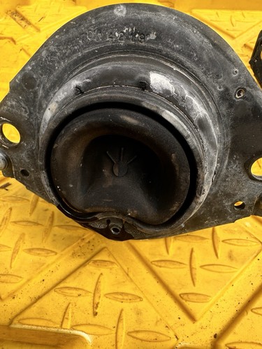 2015-2023 DODGE CHALLENGER 3.6 SXT ENGINE RIGHT LEFT MOUNT SUPPORT BRACKET π₯ - Picture 5 of 5