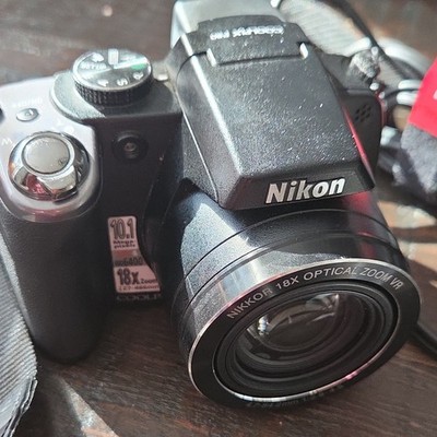 Nikon COOLPIX P80 10.1MP 18x Optical Zoom Bridge Camera Black Built-in Flash