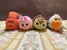 Disney Tsum Tsum's Finding Nemo Dory Peluche LOTE de 4 Hank Squirt Nigel Perla
