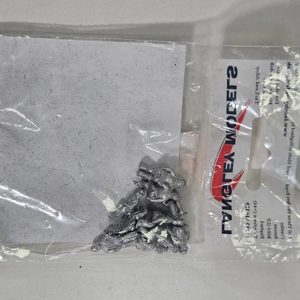 Langley Models F16 10 Standing figures of the 1920's Metal Kit OO/HO Scale Pack. - Image 3 of 4