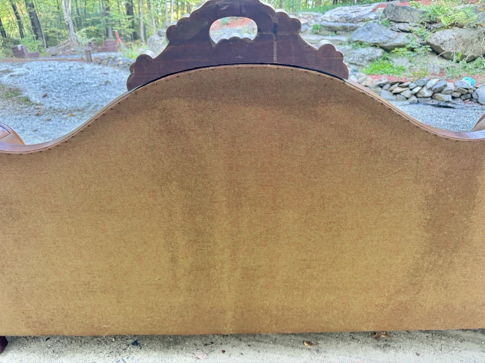 古董美国帝国雕刻桃花心木维多利亚长椅。 存储在干净的家中。 — 第 4/4 张图片