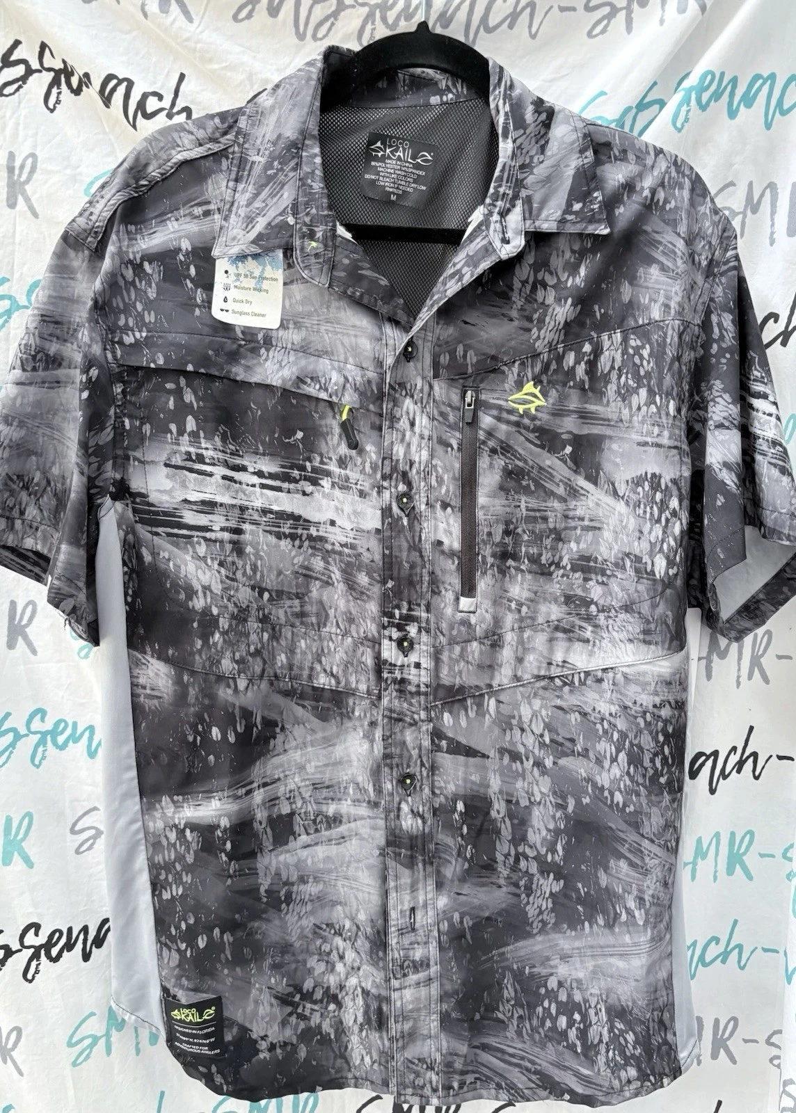 Mens Loco Skailz Graffiti Scales Grey Scale Fishing Shirt Top Size M Medium NWT