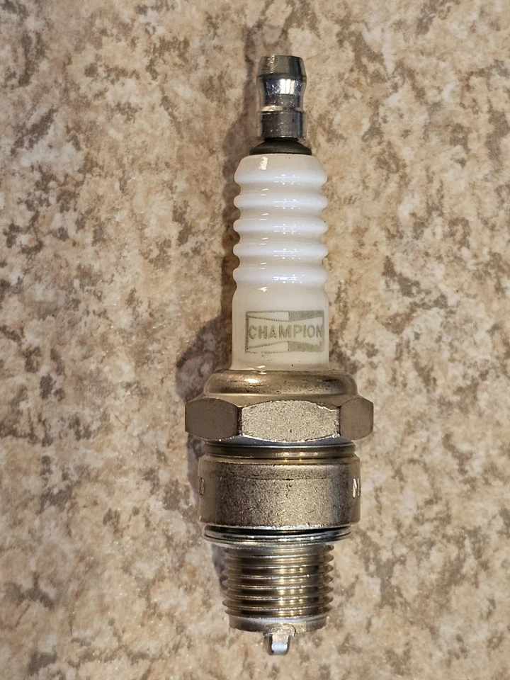 Juego de bujías Wolseley 6/80 y Morris Six (MS) 1949-1953 - gratis Reino Unido p+p Foto 3 de 3