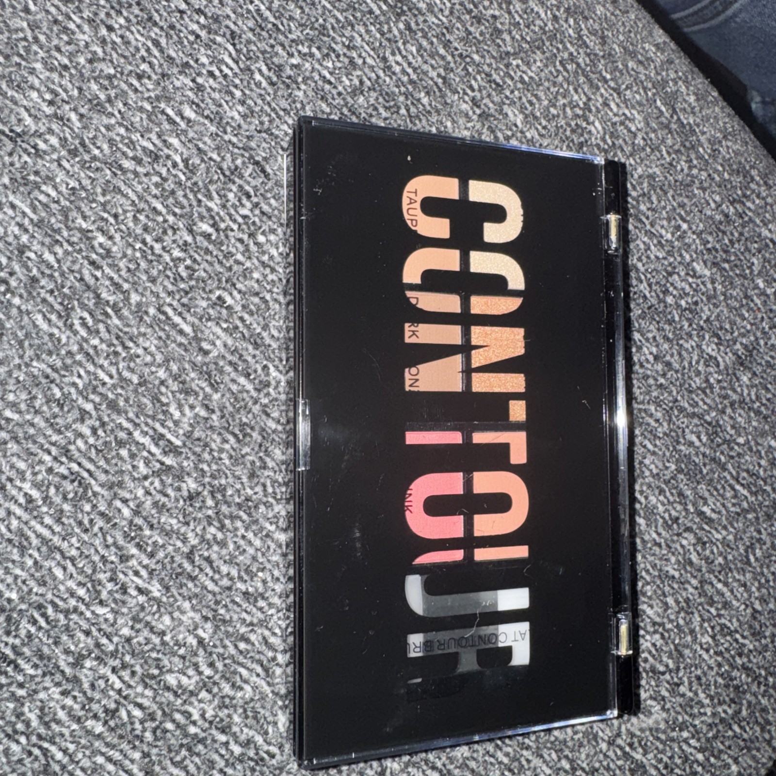 Pro Contour & Highlight Palette &ndash; Multi-Shade Sculpting Ki