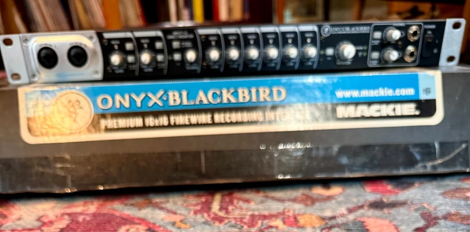  Onyx Blackbird Premium 16x16 FireWire Recording Interface Mackie  - Image 4 of 4