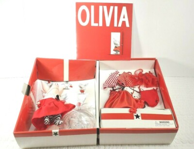 2001 FAO Schwarz Madame Alexander Olivia the Pig Trunk Set Outfits/Accessories  | eBay