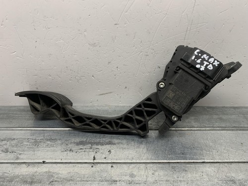 JiAYuF per Ford Kuga Escape 2009-2020 Pedale dell'acceleratore dell'auto Pedale Frizione per Auto Pedali Freno Gas Poggiapiedi Copertura