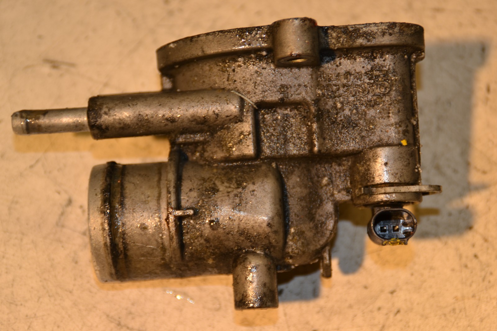 Mercedes Vito Thermostat Housing A6462001215 W639 Viano 2.2 CDi Auto