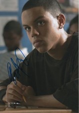 Evan Ross Autogramm signed 20x30 cm Bild