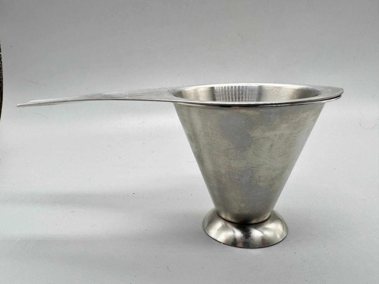 VINTAGE STAINLESS STEEL CHINOIS CONICAL STRAINER FUNNEL SIEVE WITH LONG HANDLE