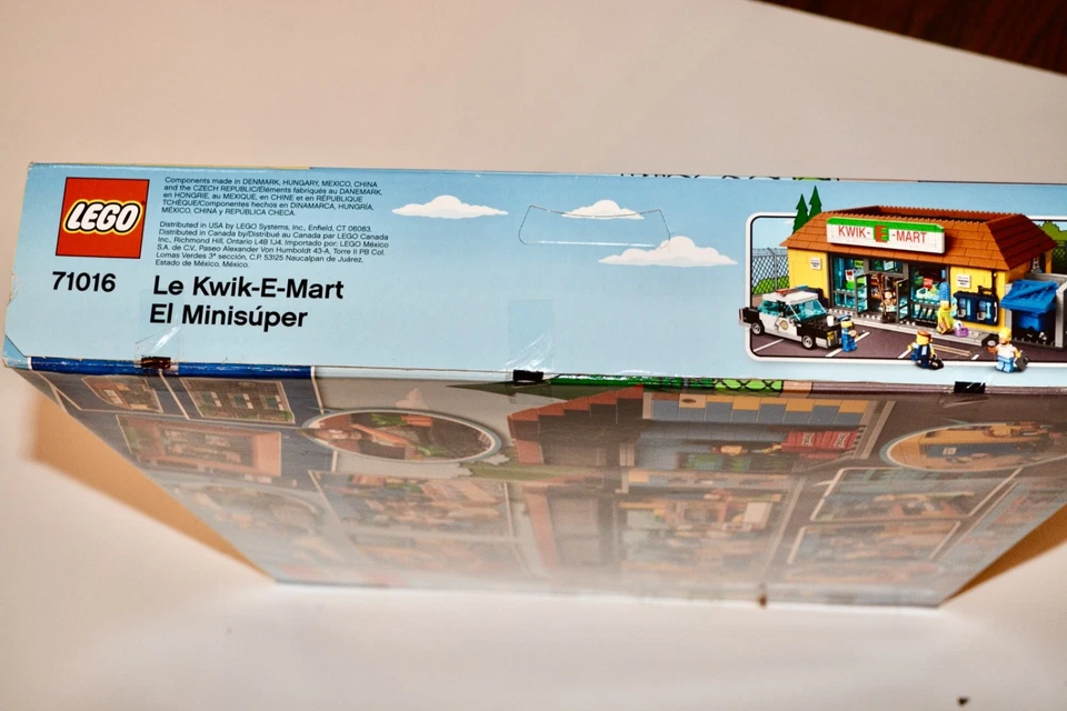 LEGO The Simpsons: KWIK E MART 71016 - New in Sealed Box - Retired 2017 - Image 3 of 3