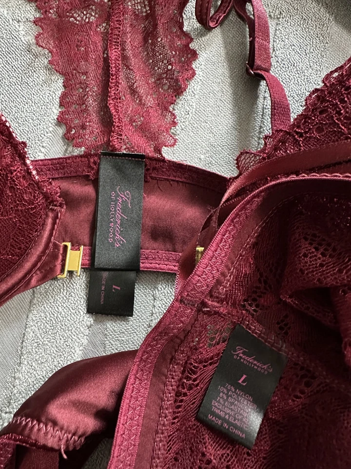 Nuevo con etiquetas Conjunto de lencería grande de encaje rojo Fredericks Of Hollywood sujetador bragas con aros Foto 4 de 4