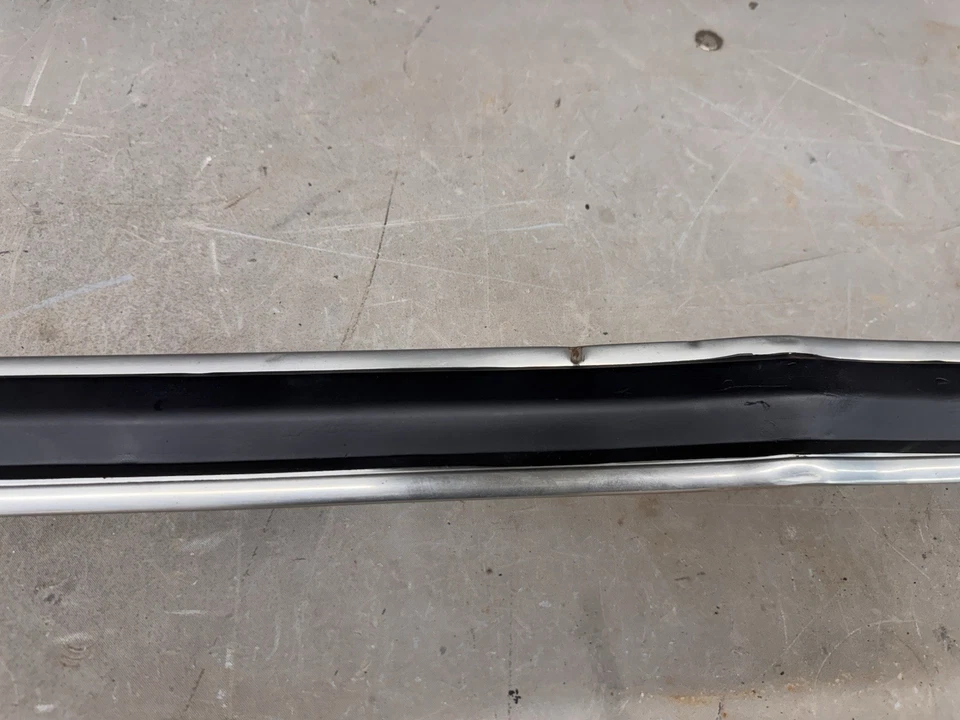 Parachoques delantero Pontiac Grand Am Can 1973-1977 moldura de tira de impacto 1974 1975 Foto 4 de 4