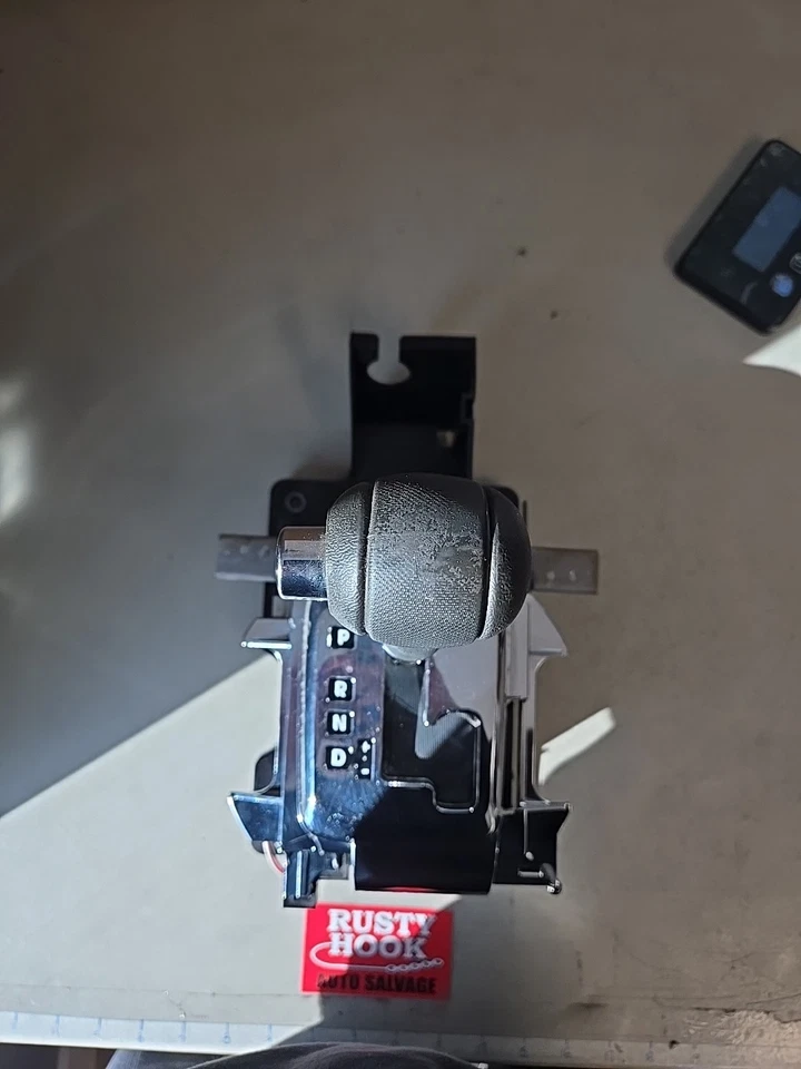 2012 Mitsubishi Galant Gear Shifter Lever Assembly - Image 2 of 4