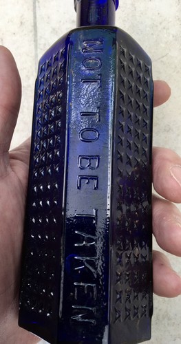 VICTORIAN COBALT BLUE SIX SIDED FLAT BACK “NOT TO BE TAKEN” POISON BOTTLE 